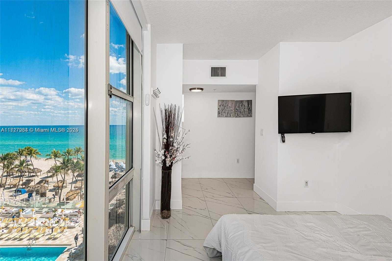 Small Image of 16699 COLLINS AVE #701 (Avail April 1st2025), Sunny Isles Beach Number 19