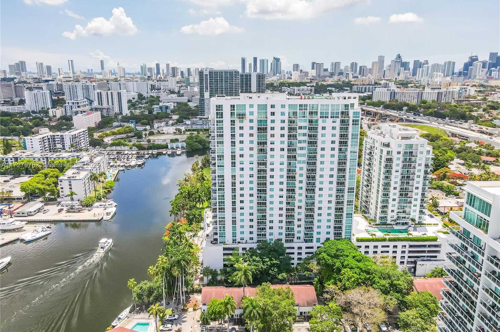 Small Image of 1861 NORTH WEST S RIVER DR #1003, Miami Number 30