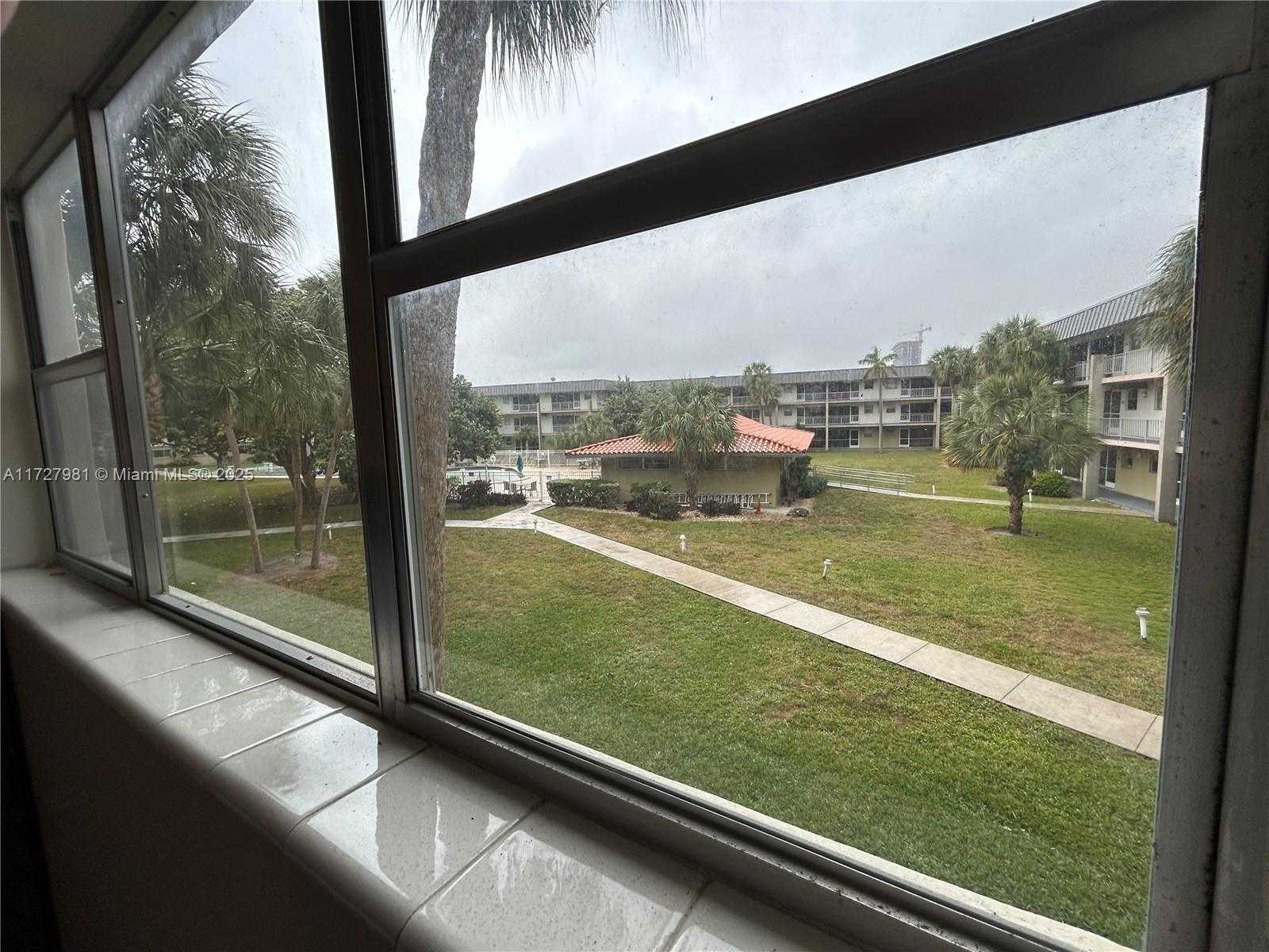 Small Image of 250 LAYNE BLVD #213, Hallandale Beach Number 18