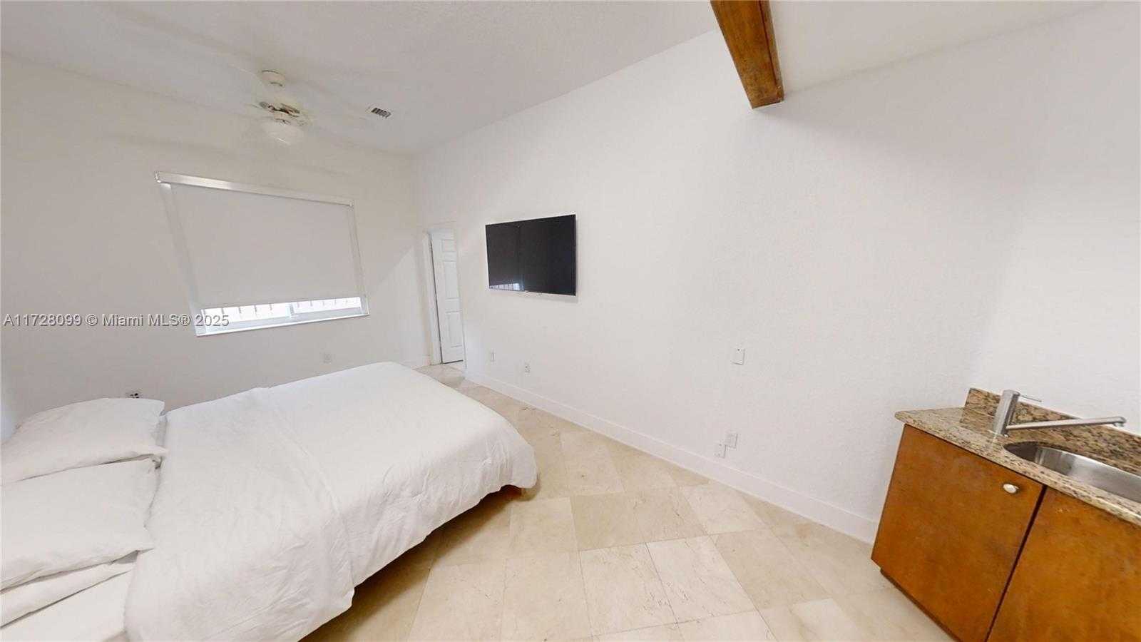 Small Image of 7044 NORTH WEST 113TH PL, Doral Number 16