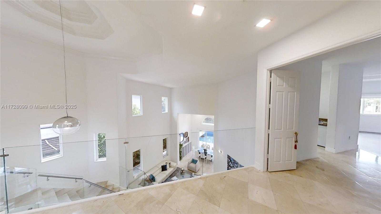 Small Image of 7044 NORTH WEST 113TH PL, Doral Number 20