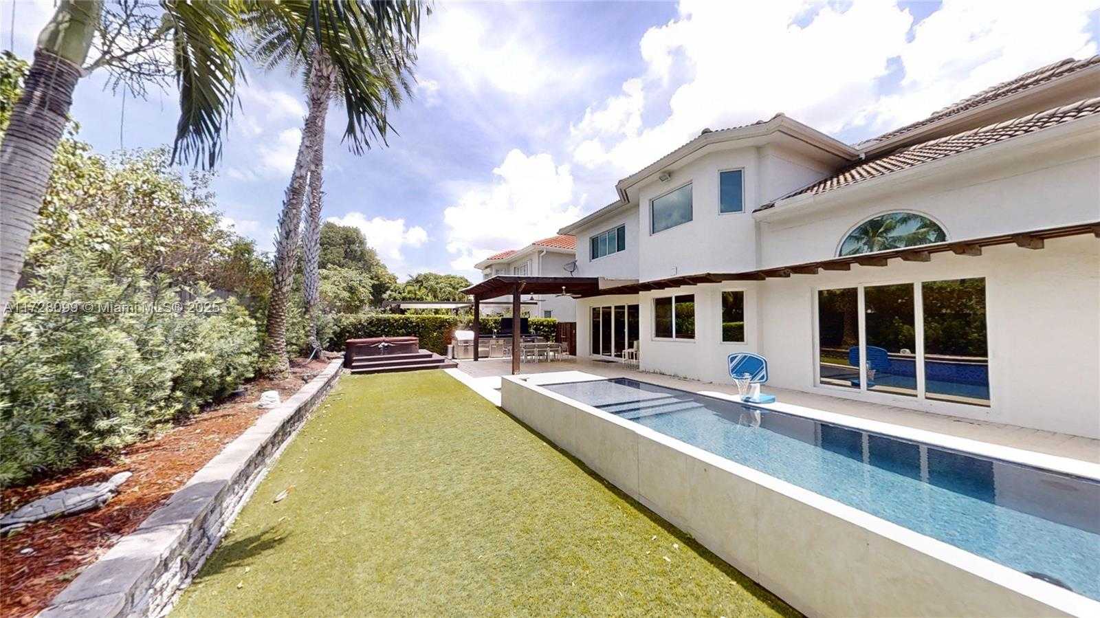 Small Image of 7044 NORTH WEST 113TH PL, Doral Number 26