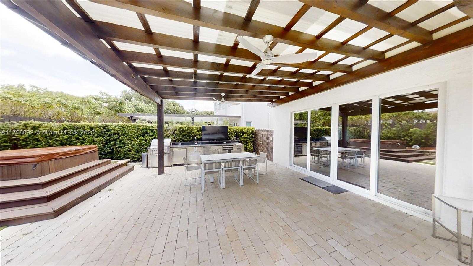 Small Image of 7044 NORTH WEST 113TH PL, Doral Number 32