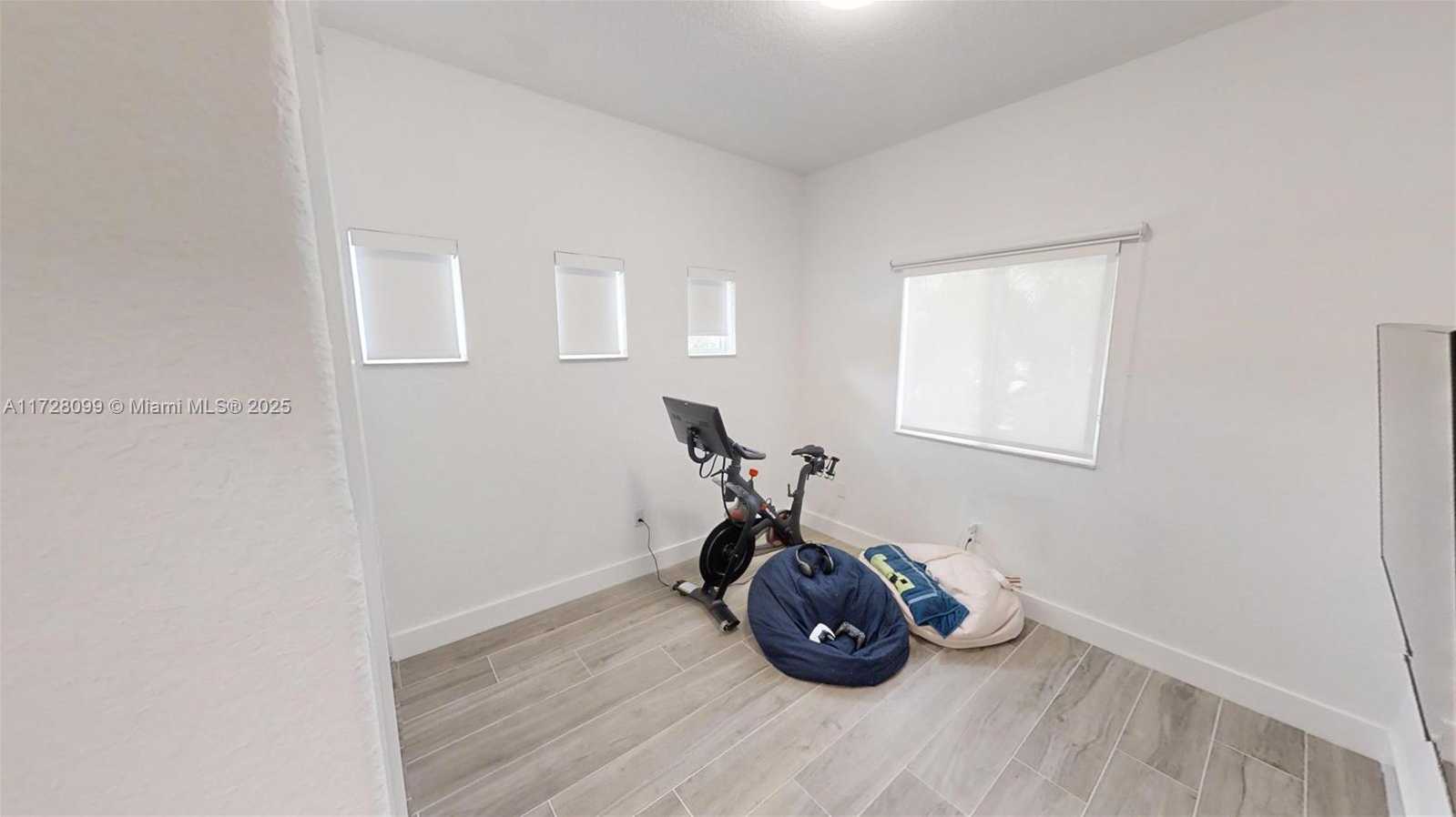 Small Image of 7044 NORTH WEST 113TH PL, Doral Number 37