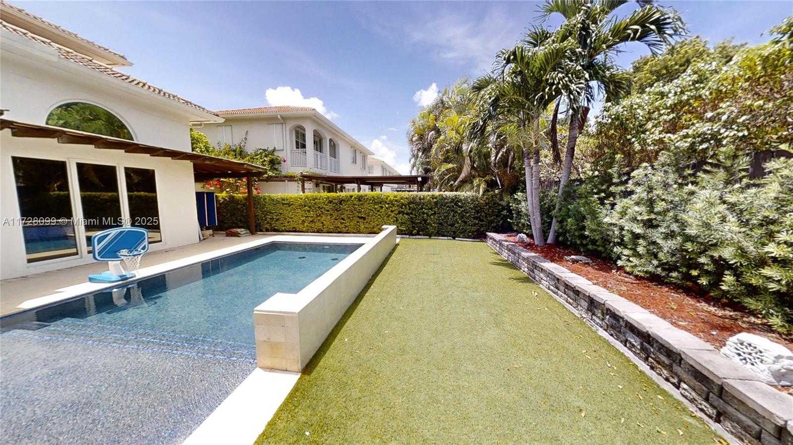 Small Image of 7044 NORTH WEST 113TH PL, Doral Number 38