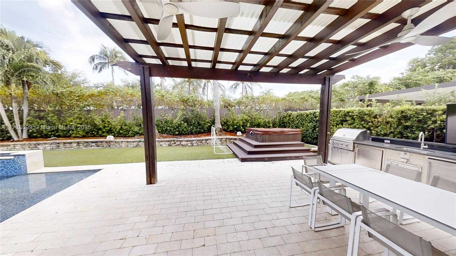 Small Image of 7044 NORTH WEST 113TH PL, Doral Number 39