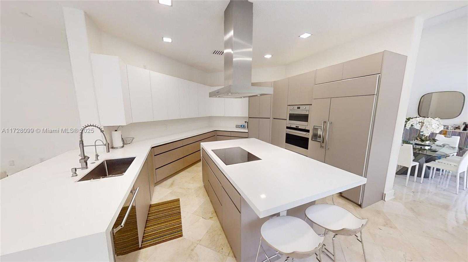 Small Image of 7044 NORTH WEST 113TH PL, Doral Number 4