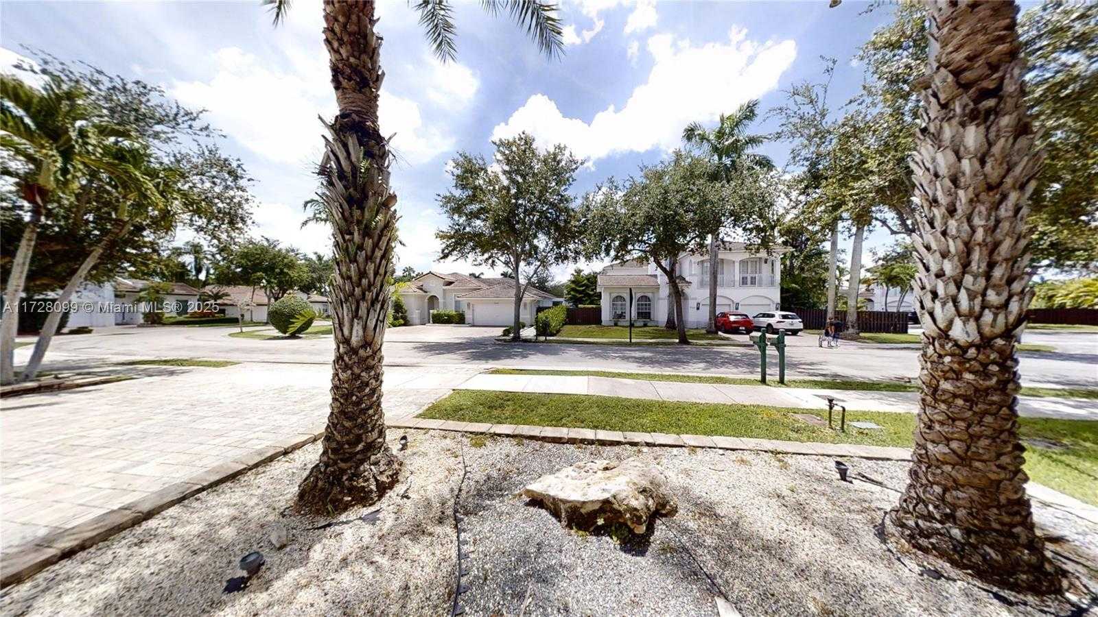 Small Image of 7044 NORTH WEST 113TH PL, Doral Number 50