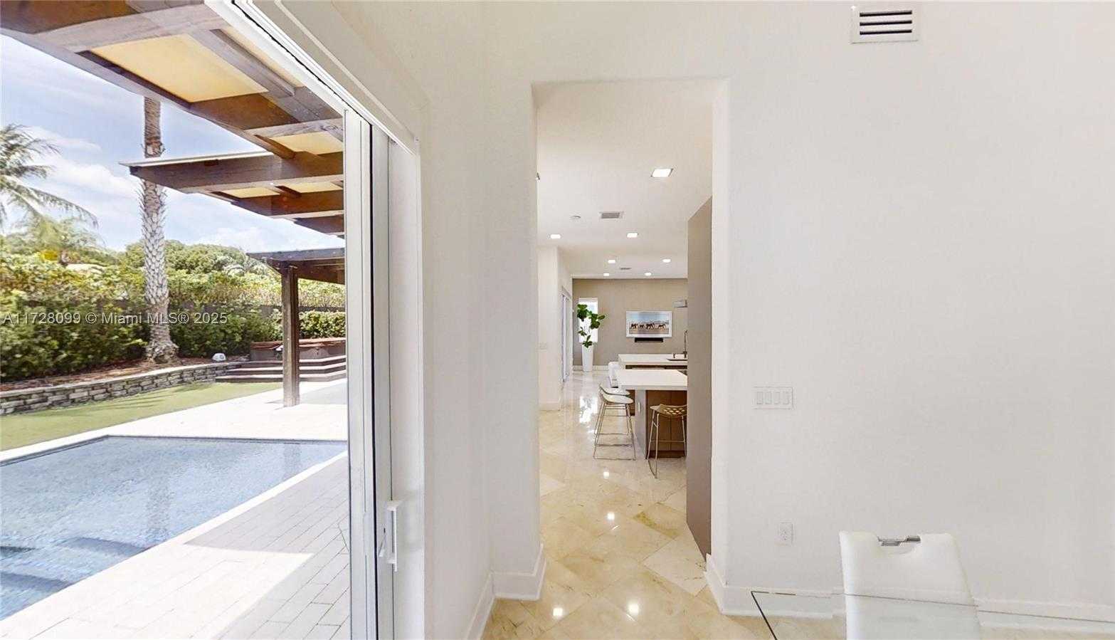 Small Image of 7044 NORTH WEST 113TH PL, Doral Number 58