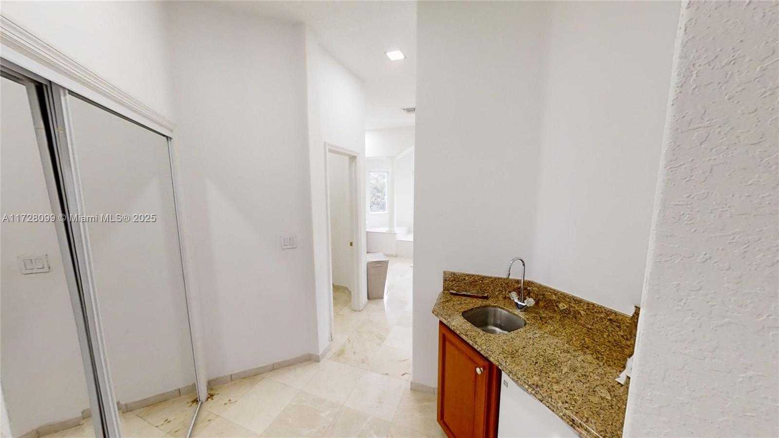 Small Image of 7044 NORTH WEST 113TH PL, Doral Number 59