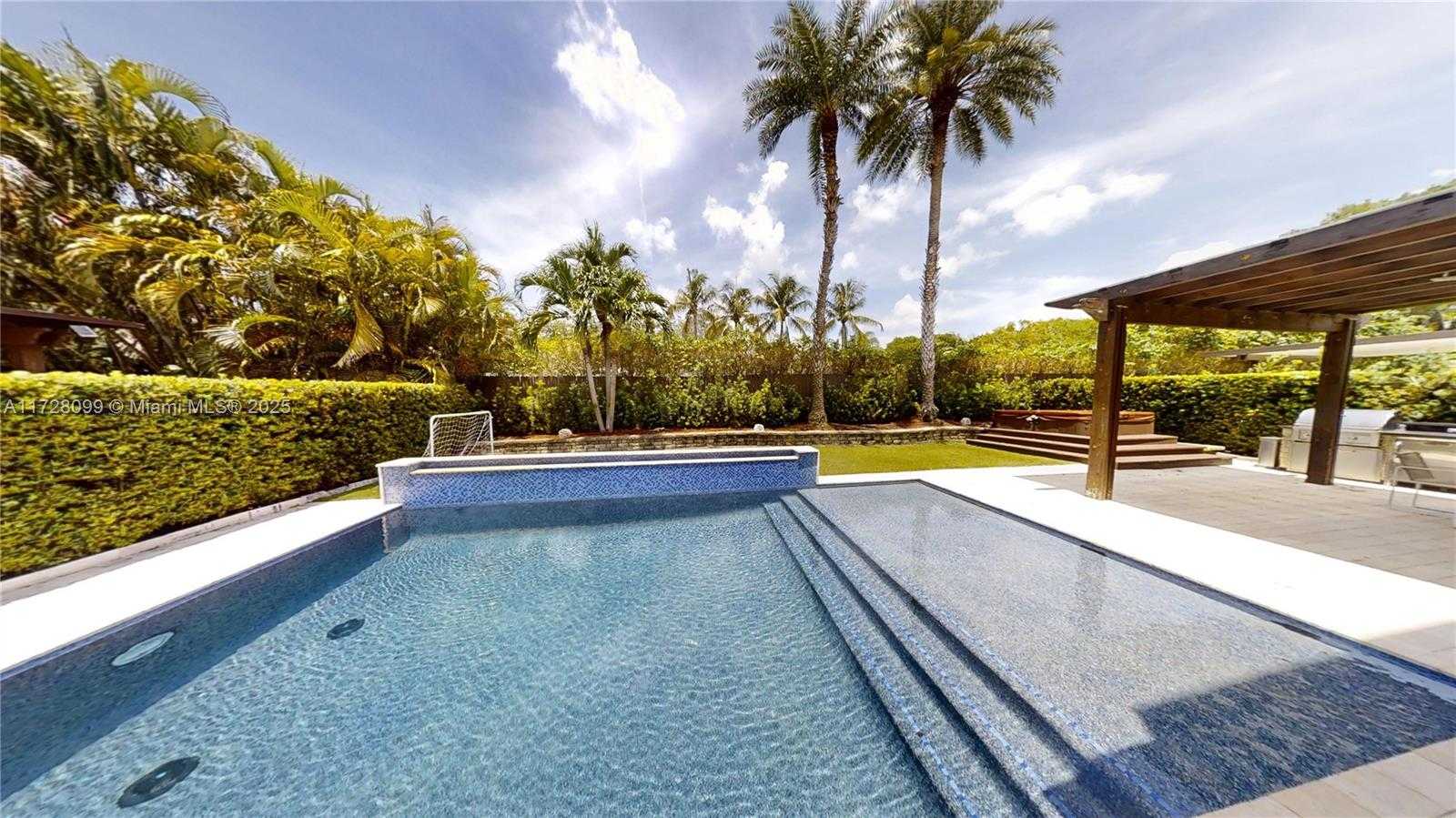Small Image of 7044 NORTH WEST 113TH PL, Doral Number 63