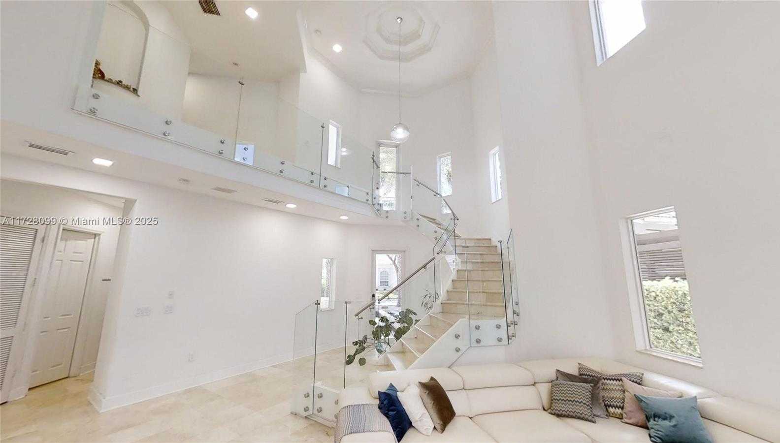Small Image of 7044 NORTH WEST 113TH PL, Doral Number 67