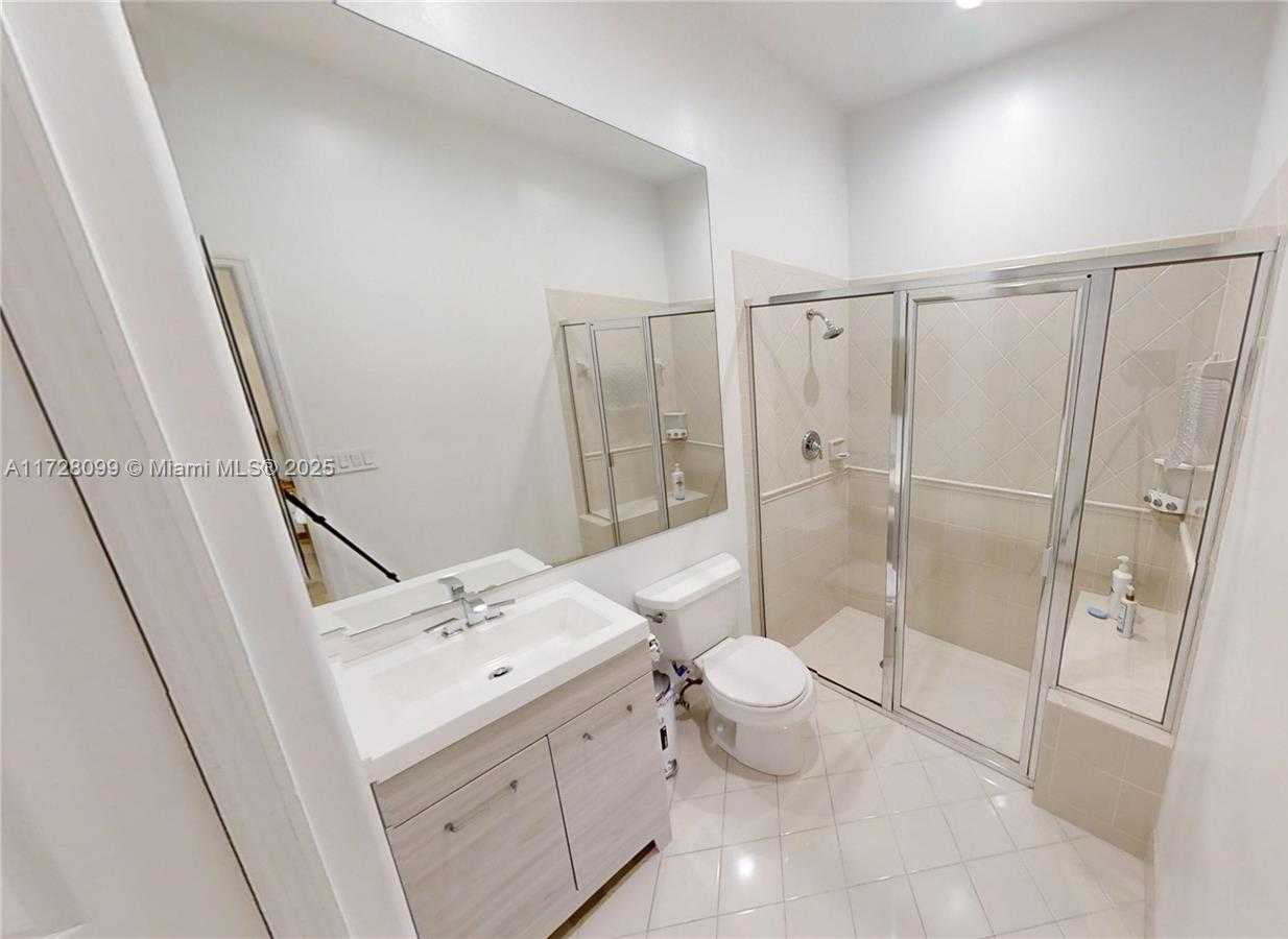 Small Image of 7044 NORTH WEST 113TH PL, Doral Number 68