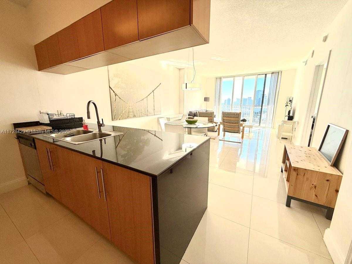 Small Image of 1750 NORTH BAYSHORE DR #3010, Miami Number 13
