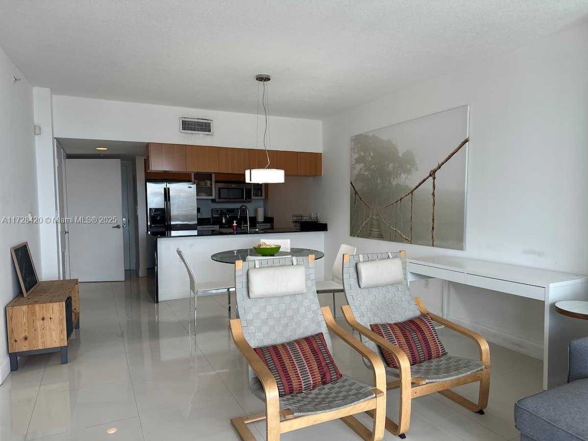Small Image of 1750 NORTH BAYSHORE DR #3010, Miami Number 17