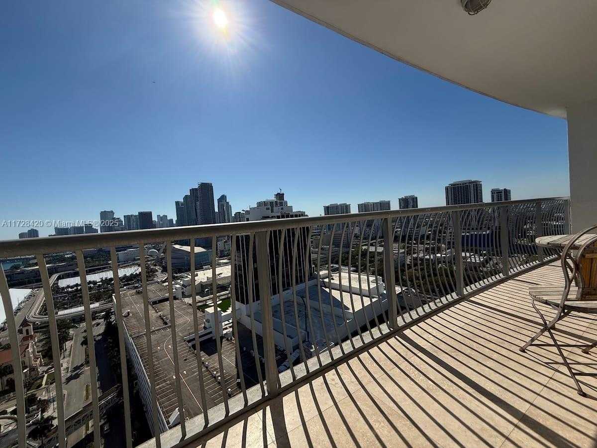 Small Image of 1750 NORTH BAYSHORE DR #3010, Miami Number 7