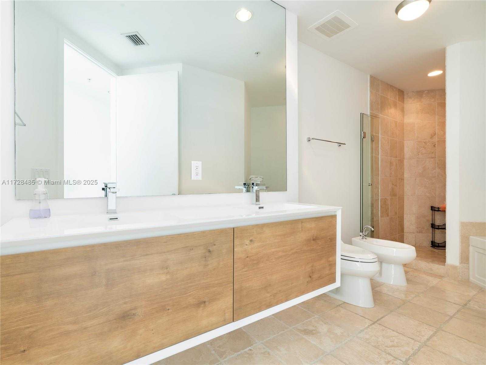 Small Image of 18201 COLLINS AVE #4709A, Sunny Isles Beach Number 16