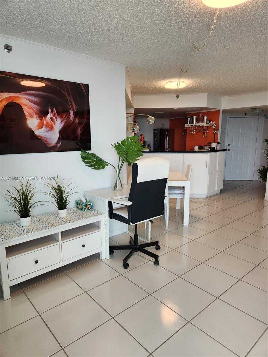Small Image of 5880 COLLINS AVE #1403, Miami Beach Number 12
