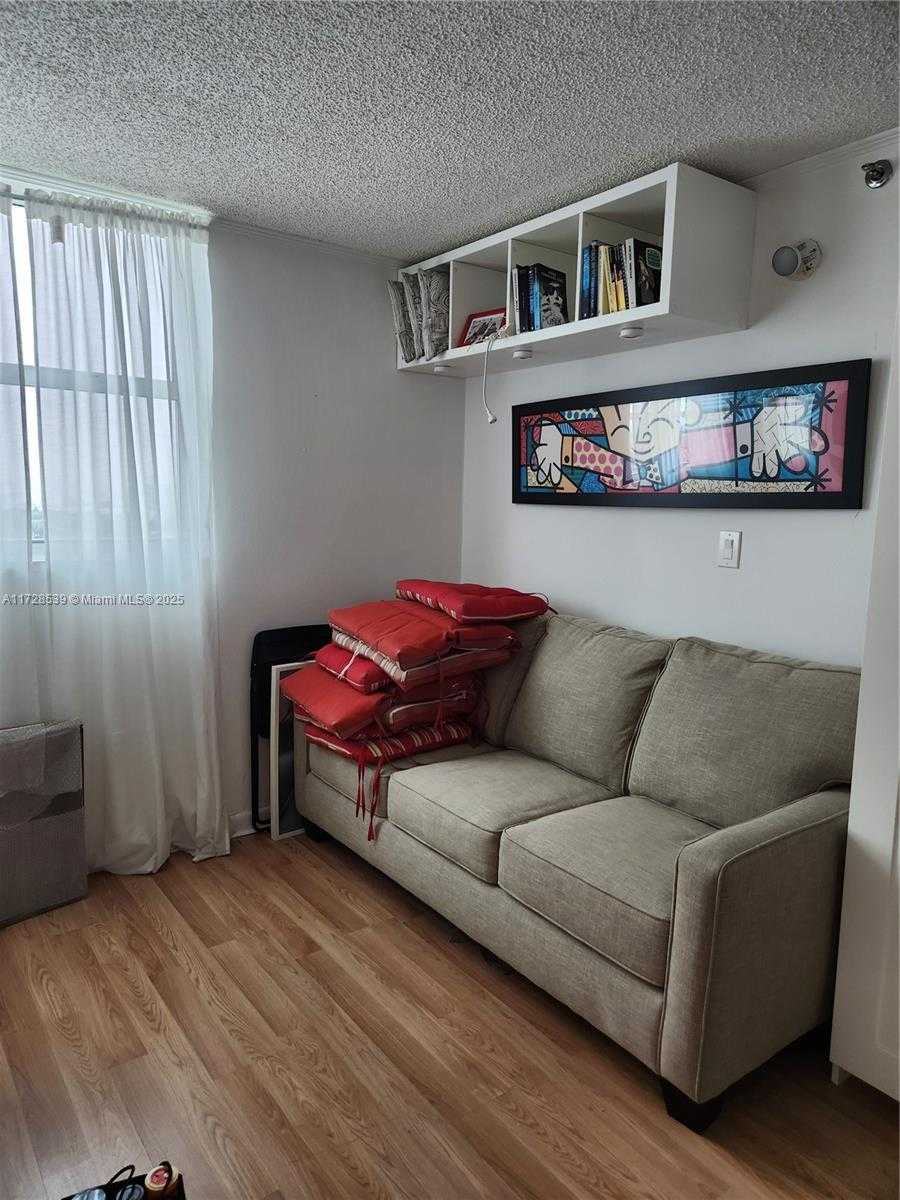 Small Image of 5880 COLLINS AVE #1403, Miami Beach Number 17