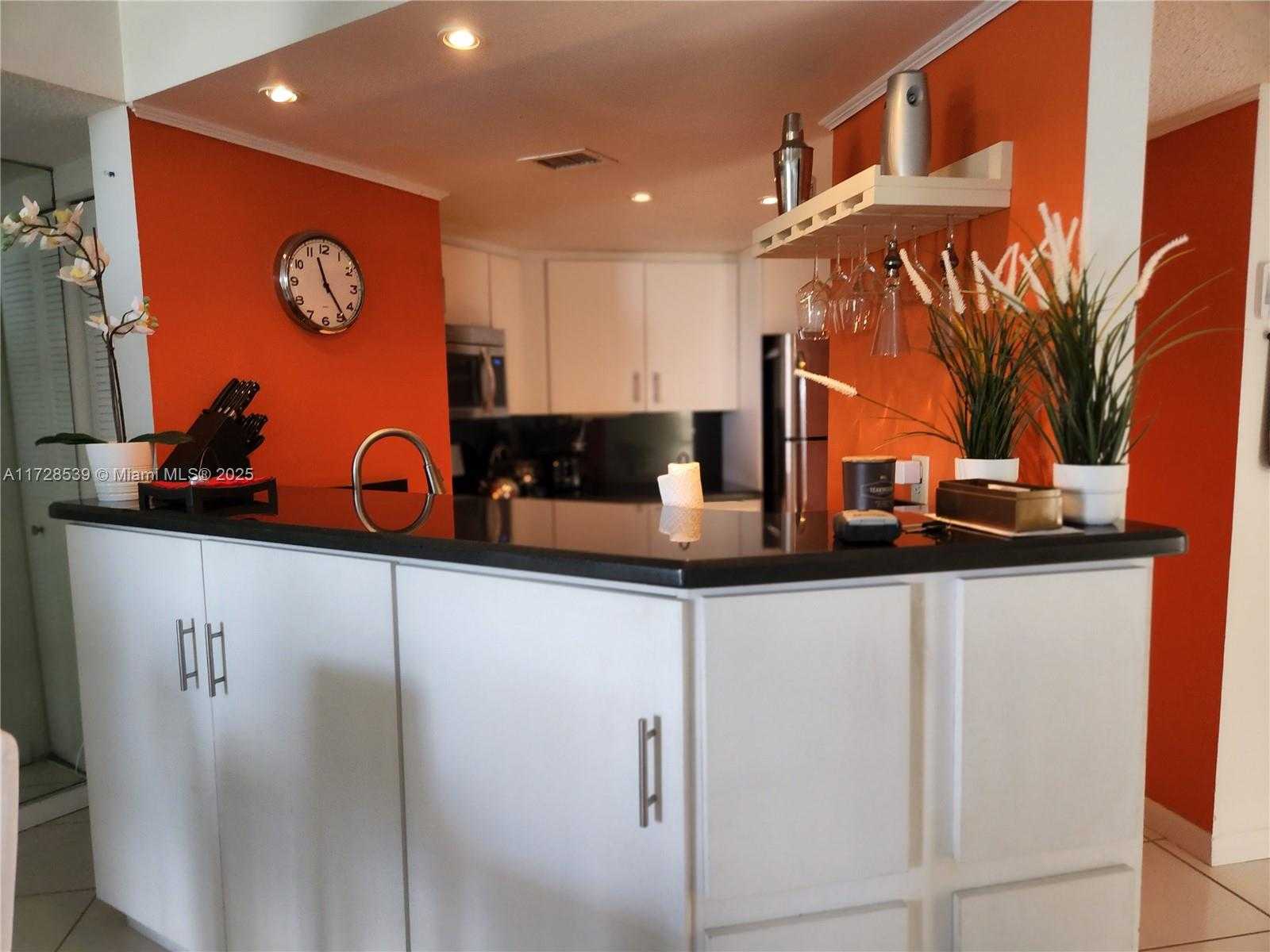Small Image of 5880 COLLINS AVE #1403, Miami Beach Number 5