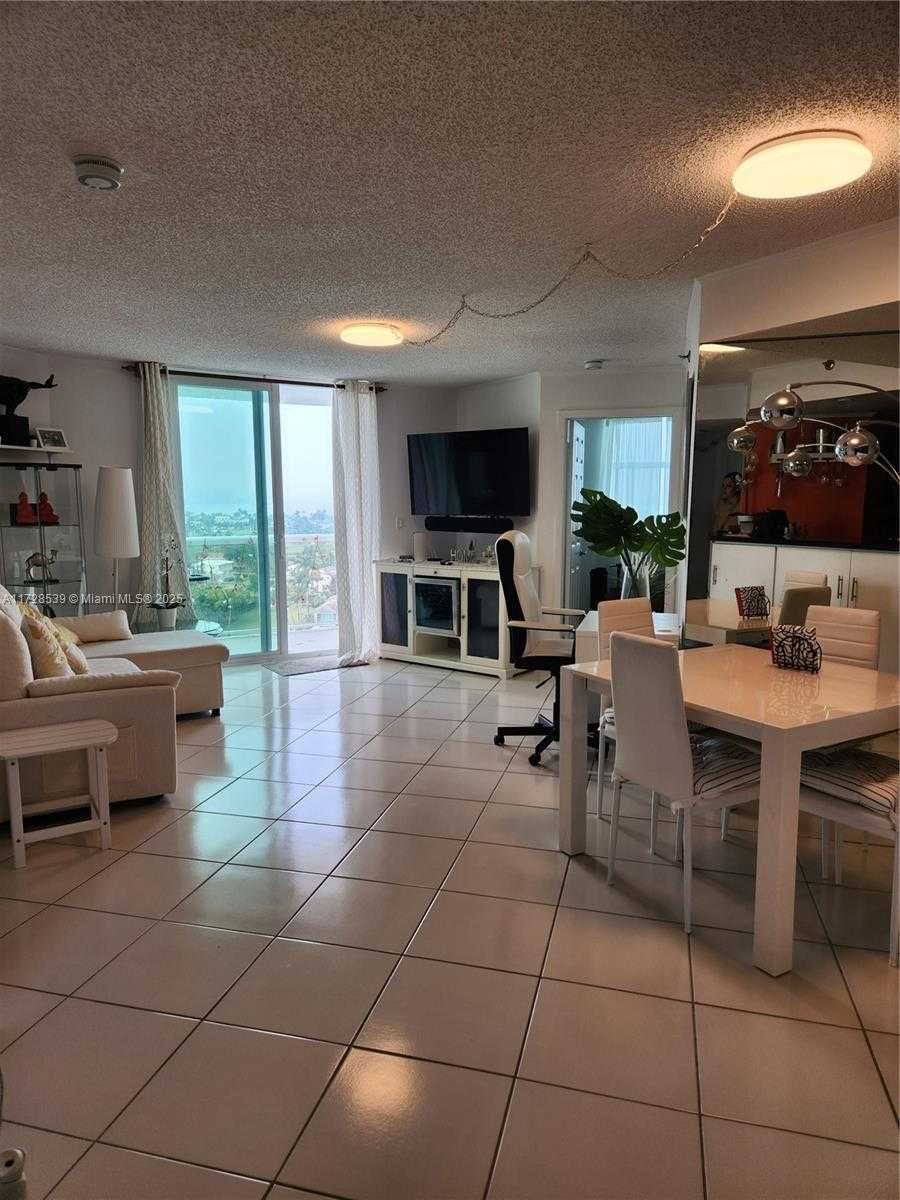 Small Image of 5880 COLLINS AVE #1403, Miami Beach Number 6