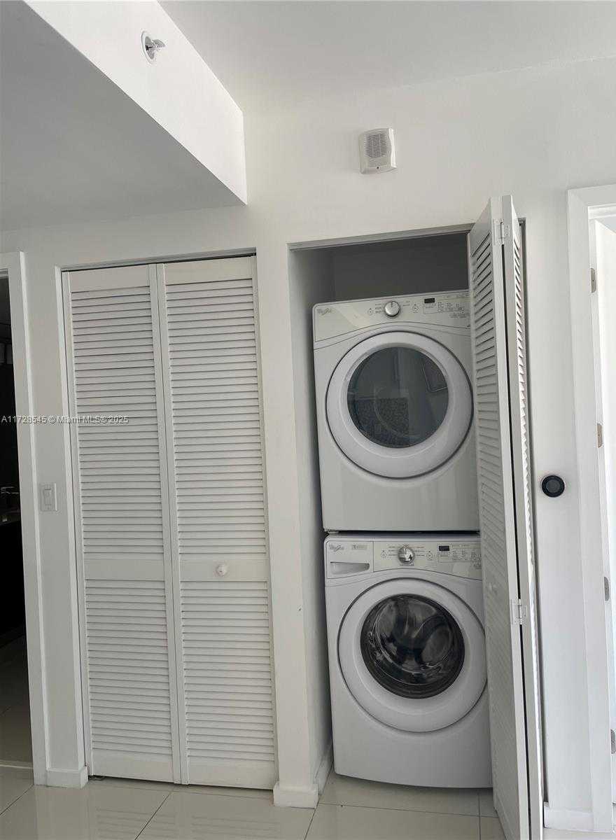 Small Image of 5300 PASEO BLVD #807, Doral Number 5