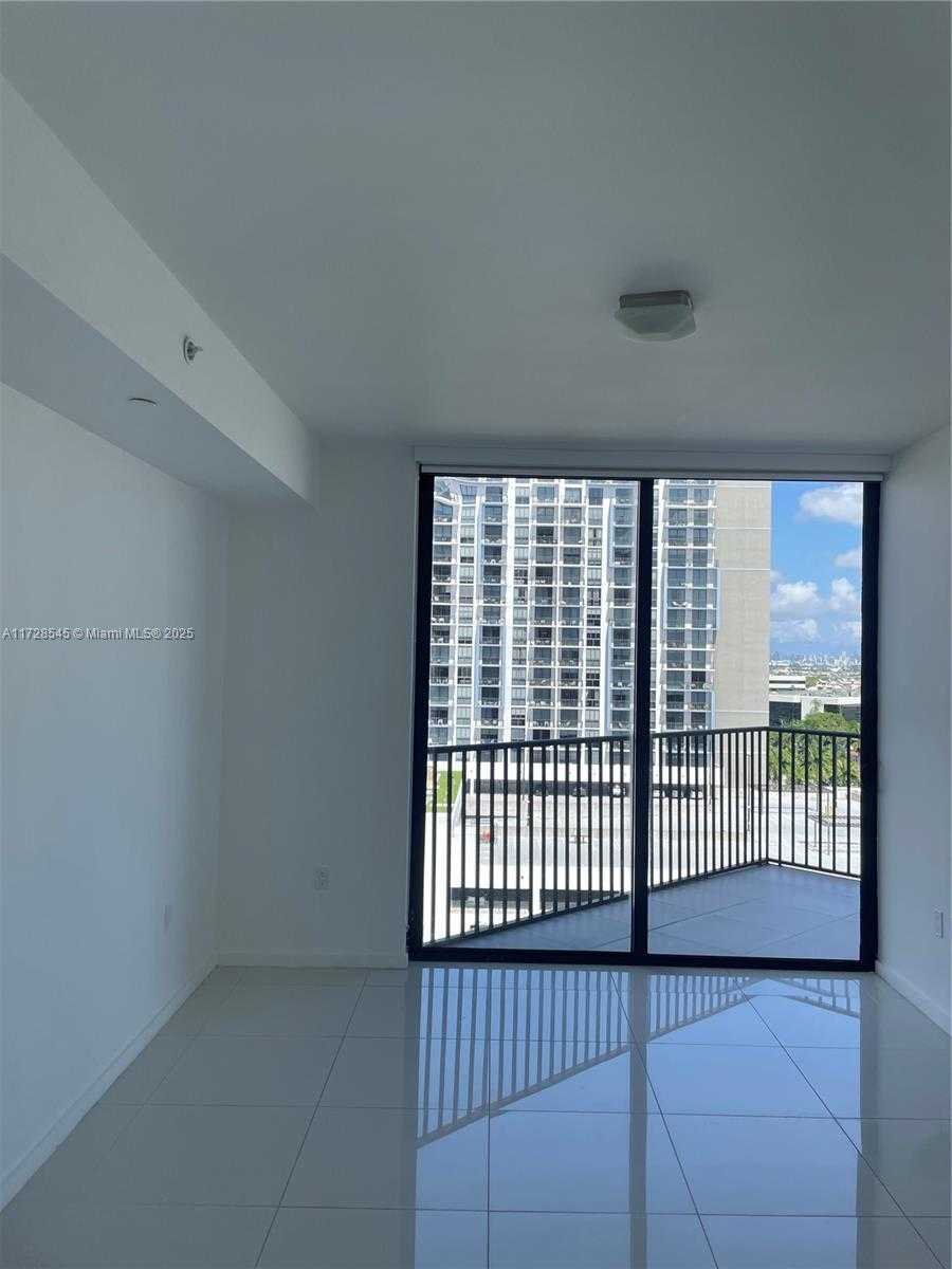 Small Image of 5300 PASEO BLVD #807, Doral Number 8