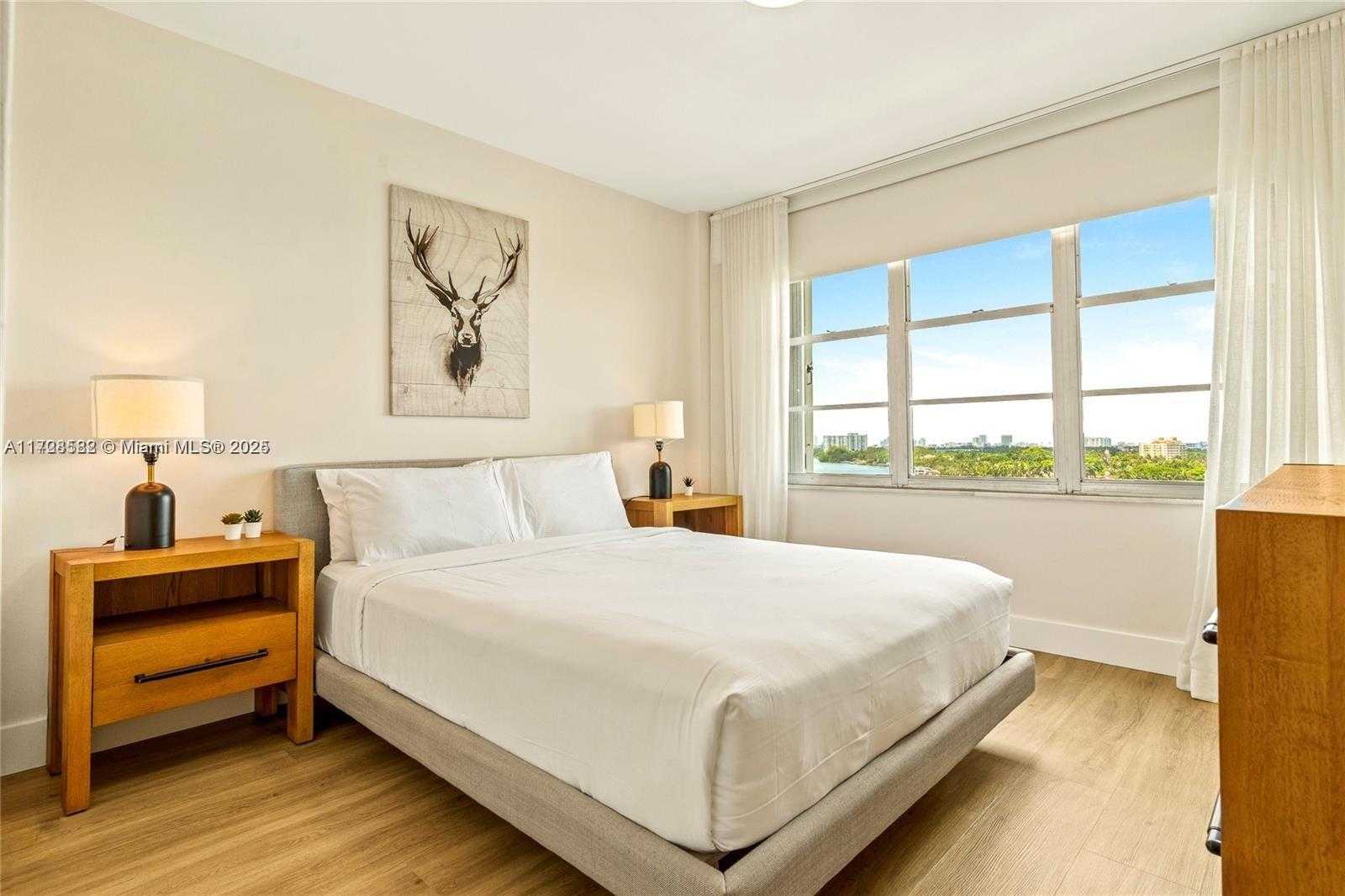 Small Image of 5161 COLLINS AVE #1006, Miami Beach Number 15