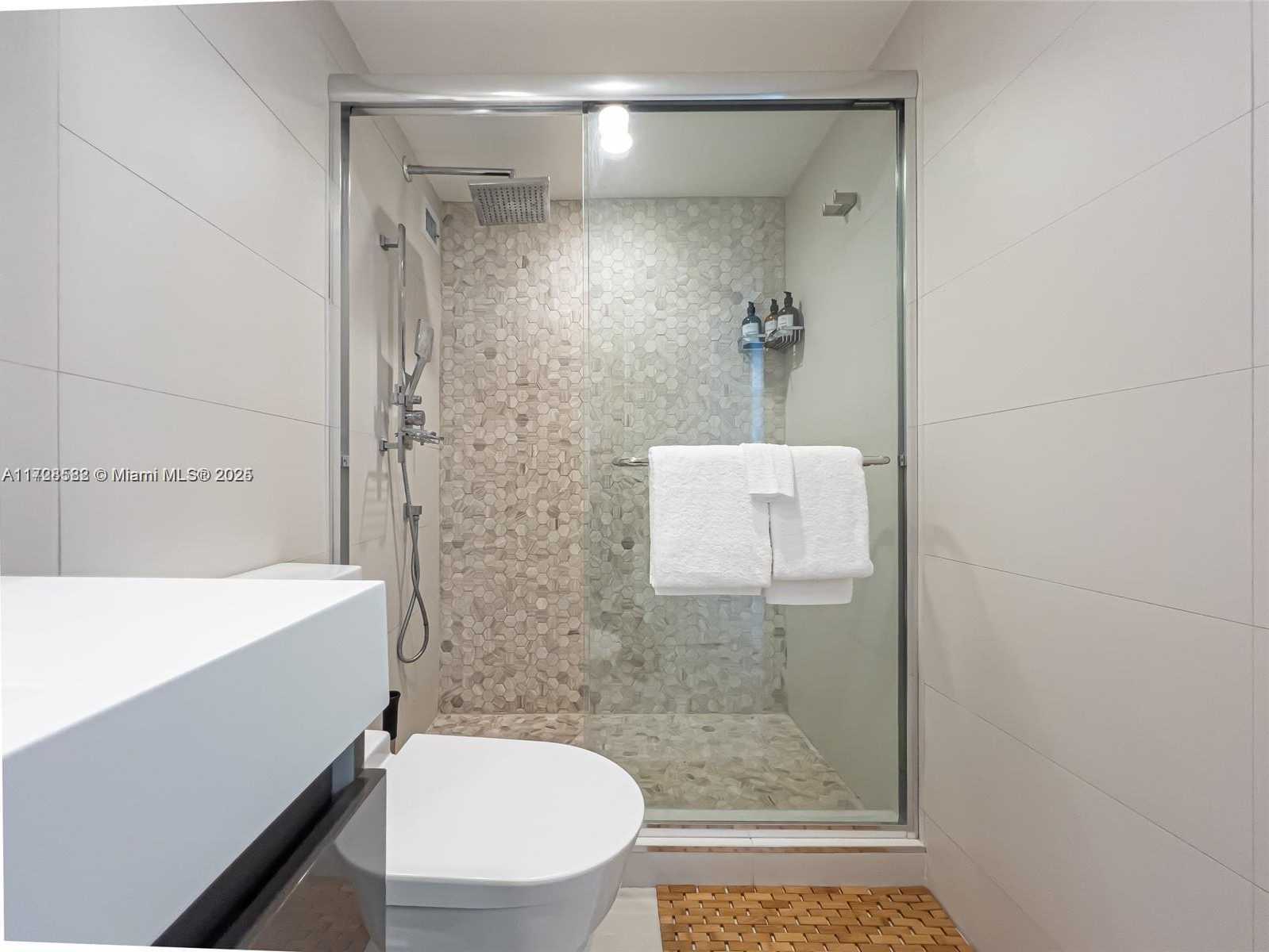 Small Image of 5161 COLLINS AVE #1006, Miami Beach Number 16