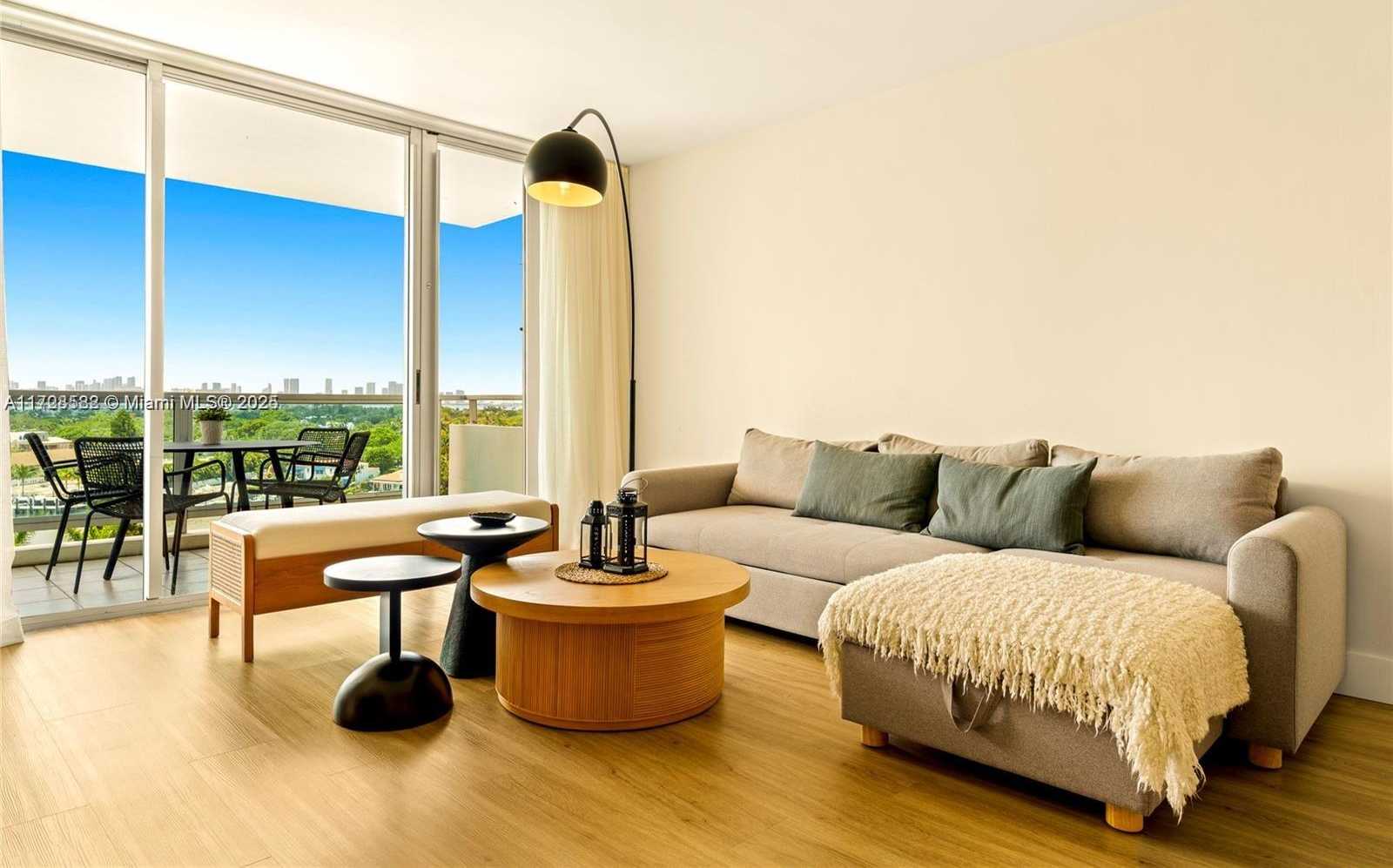 Small Image of 5161 COLLINS AVE #1006, Miami Beach Number 22