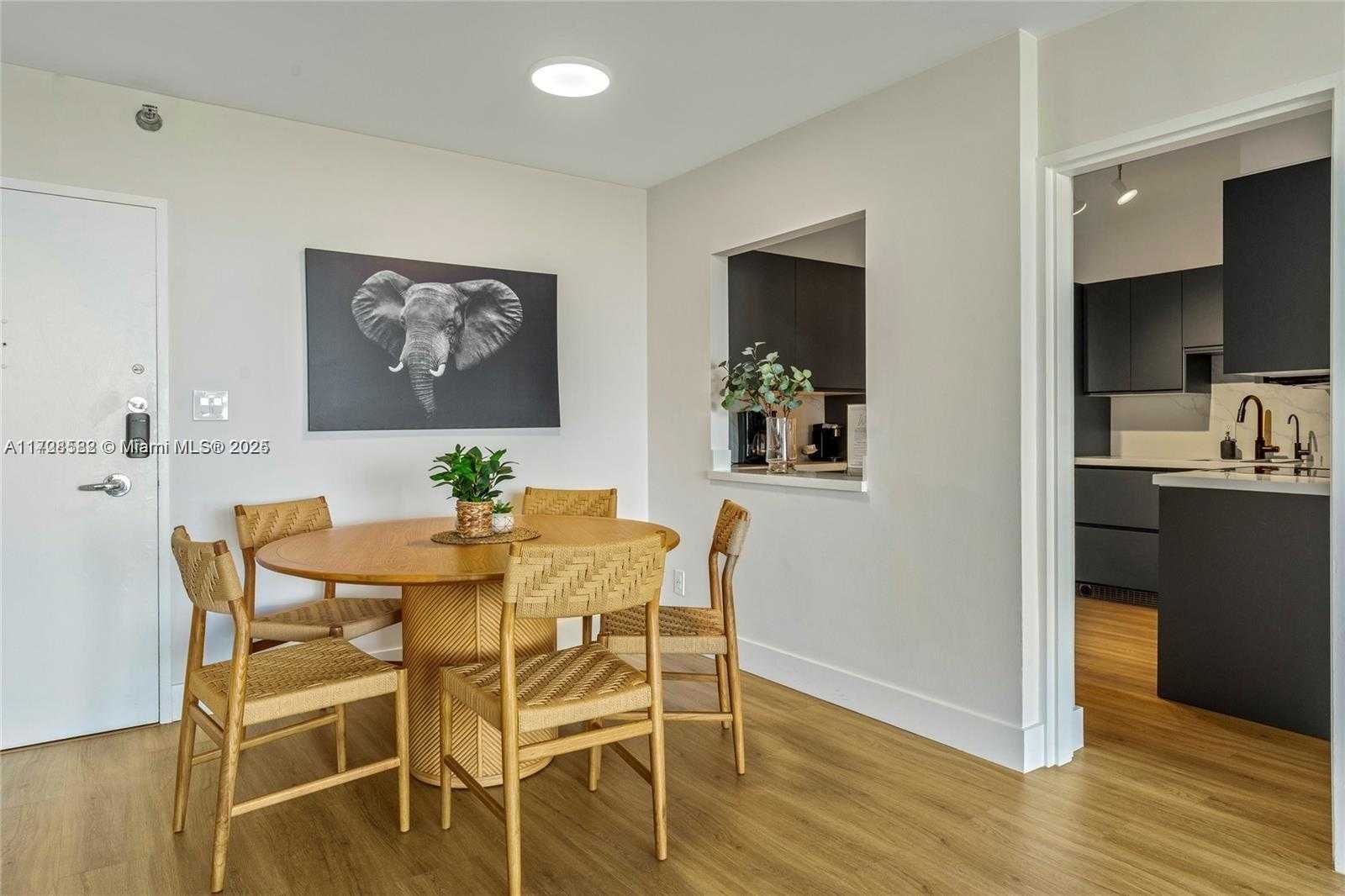 Small Image of 5161 COLLINS AVE #1006, Miami Beach Number 28