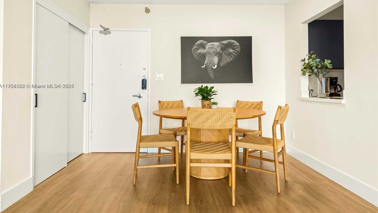 Small Image of 5161 COLLINS AVE #1006, Miami Beach Number 30