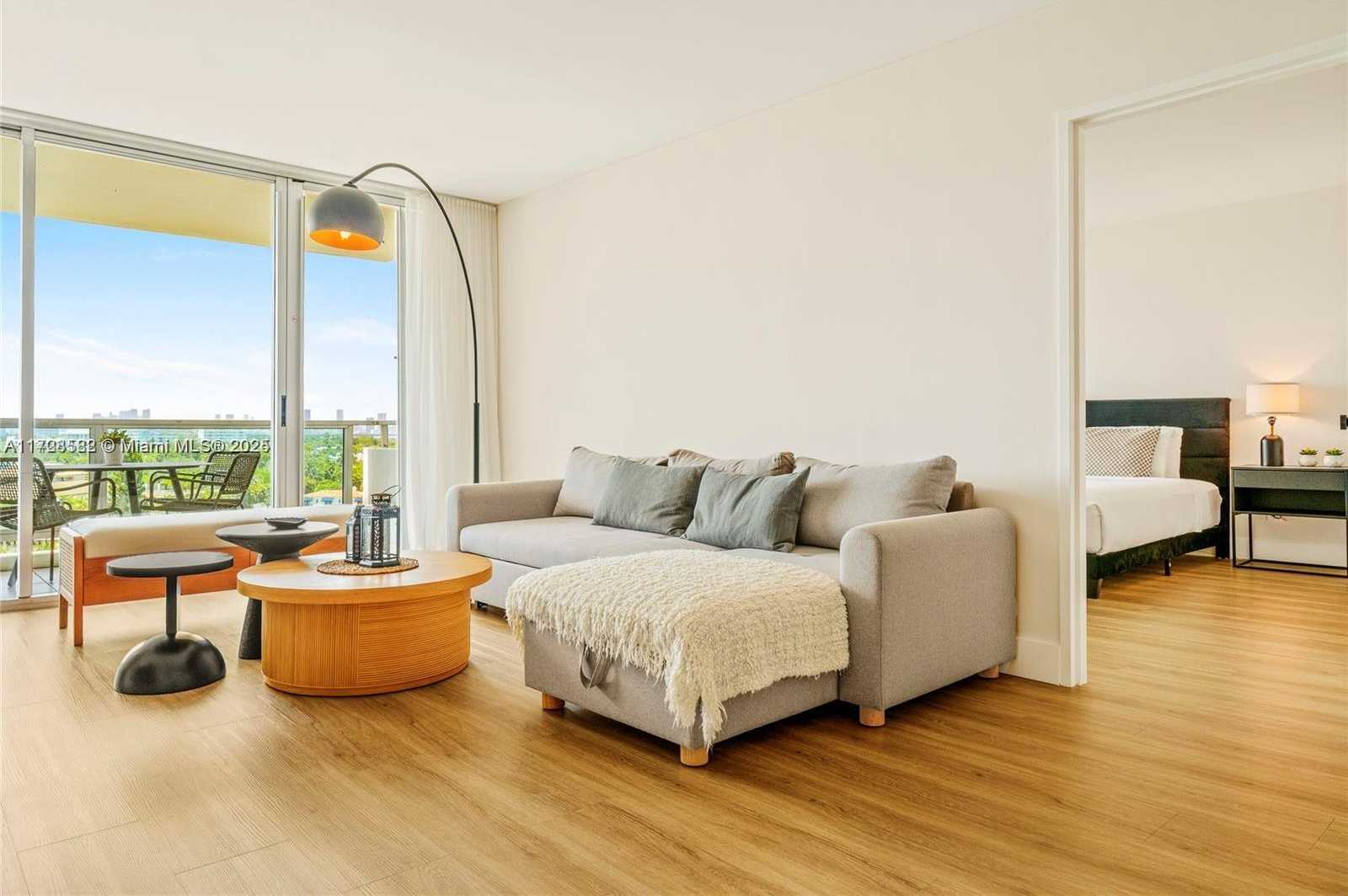 Small Image of 5161 COLLINS AVE #1006, Miami Beach Number 31