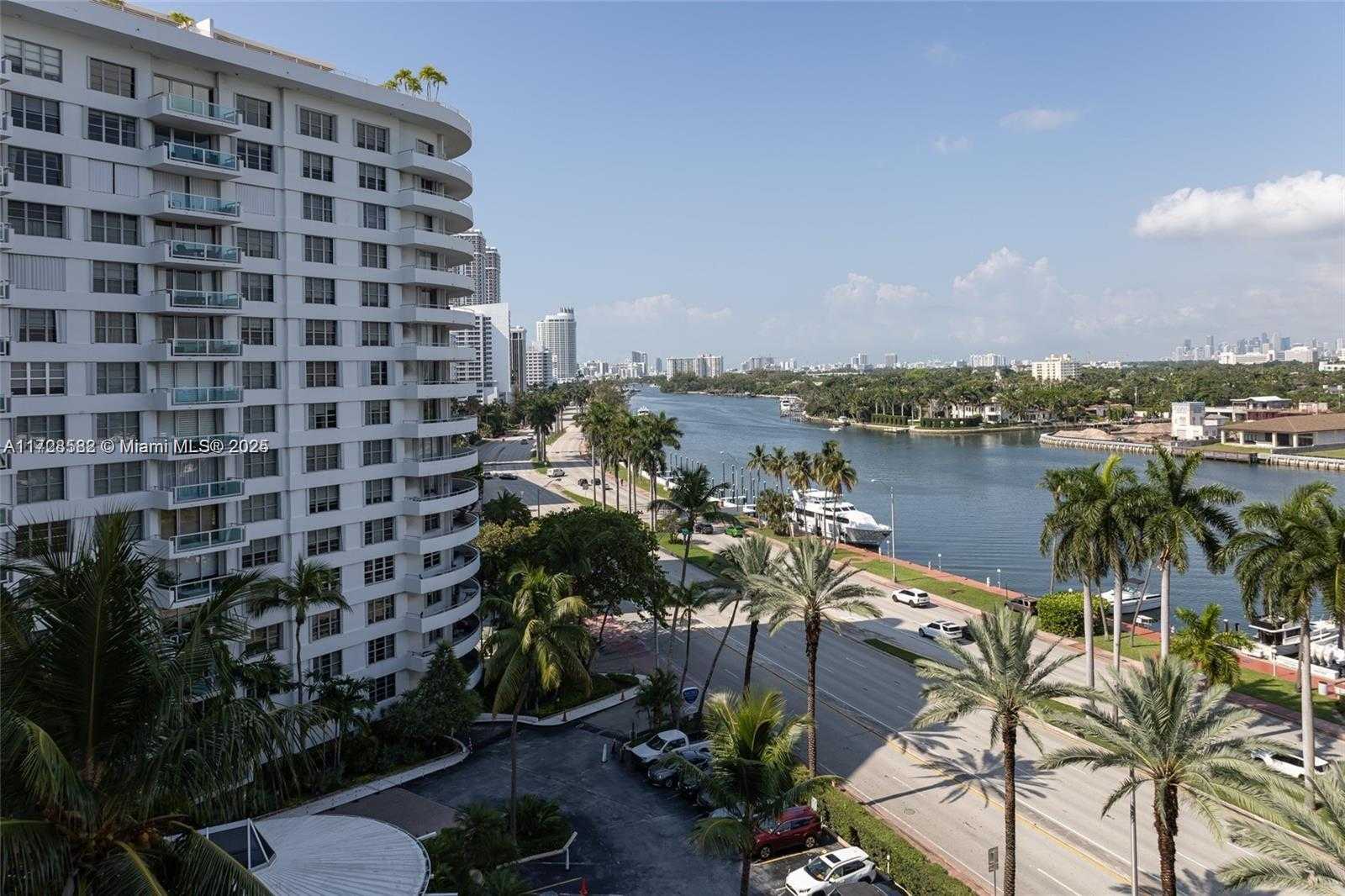 Small Image of 5161 COLLINS AVE #1006, Miami Beach Number 4