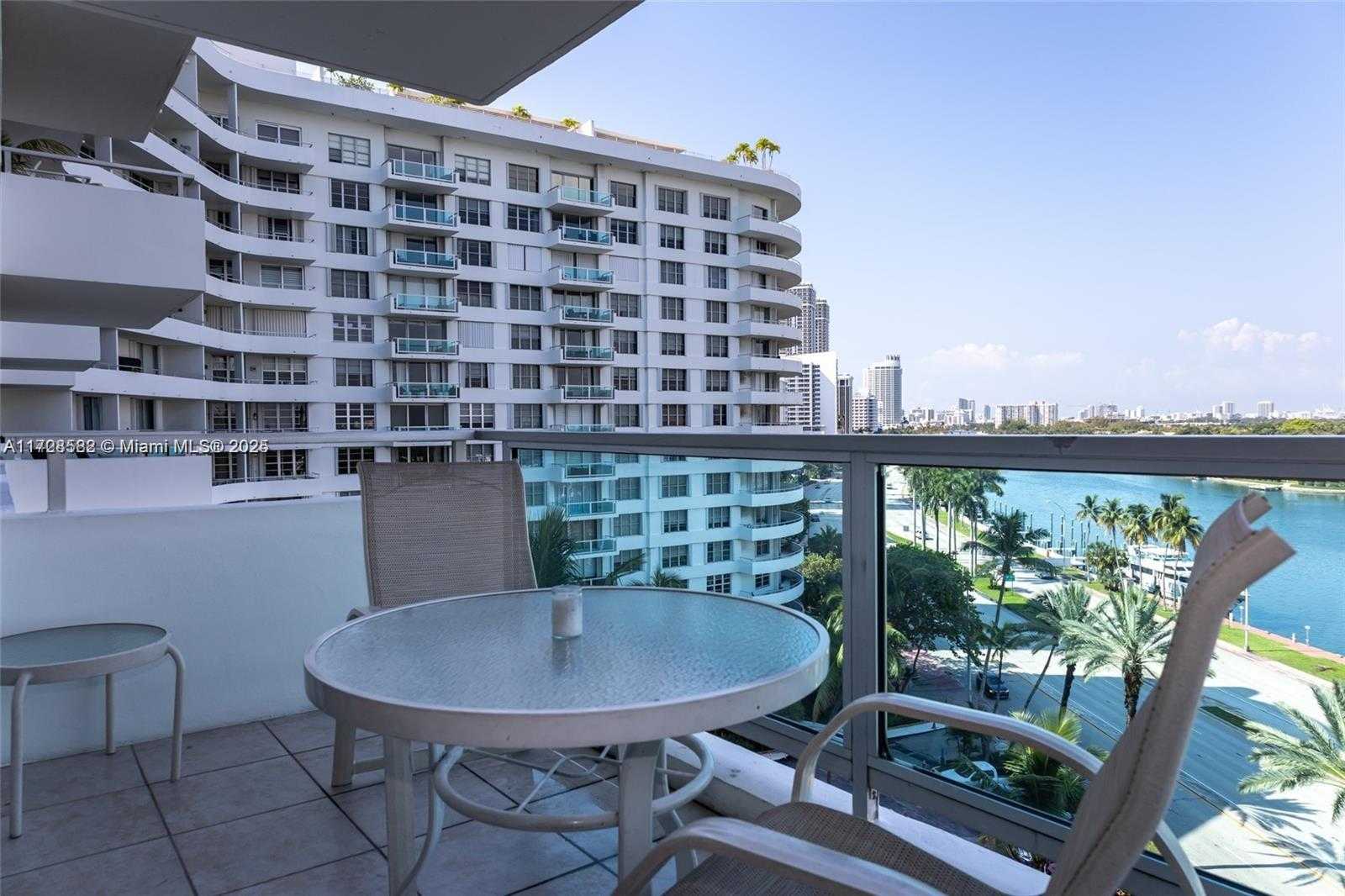 Small Image of 5161 COLLINS AVE #1006, Miami Beach Number 6