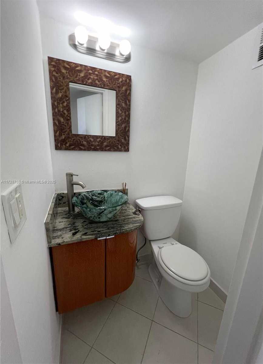 Small Image of 3660 NORTH EAST 166TH ST #610, North Miami Beach Number 3
