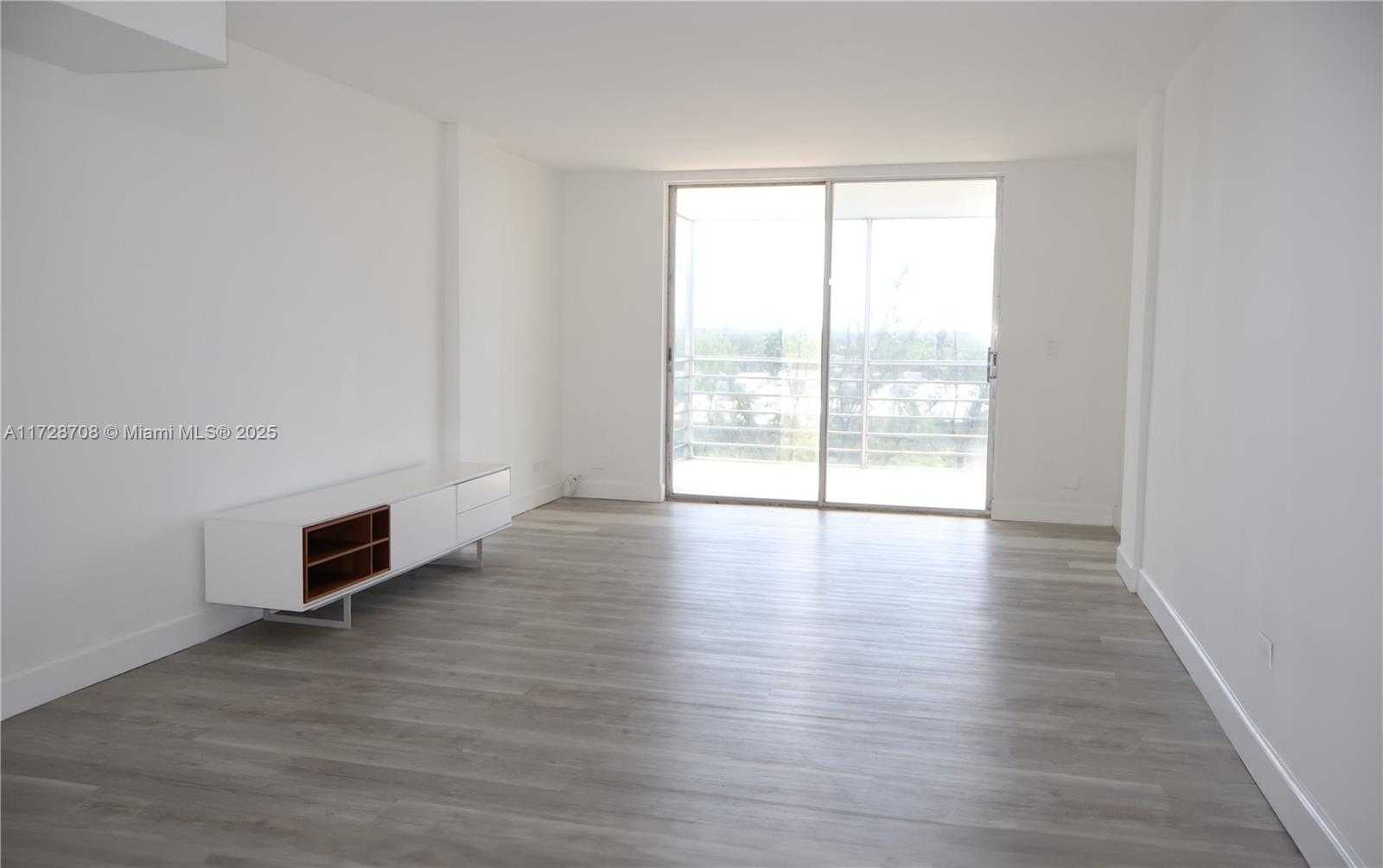 Small Image of 3660 NORTH EAST 166TH ST #610, North Miami Beach Number 4