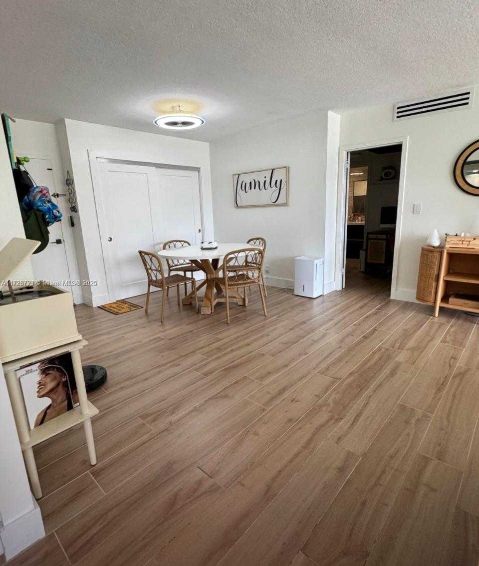 Small Image of 2030 SOUTH OCEAN DR #309, Hallandale Beach Number 25