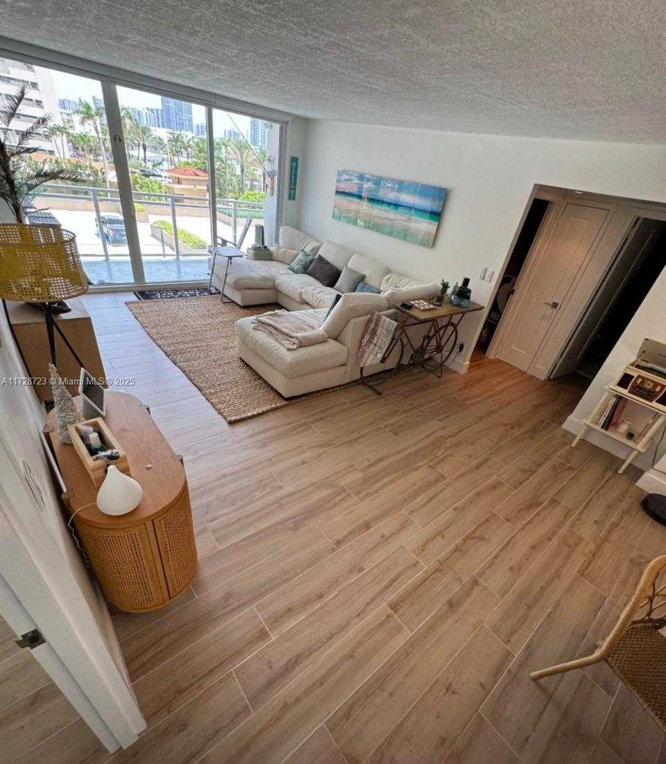 Small Image of 2030 SOUTH OCEAN DR #309, Hallandale Beach Number 26