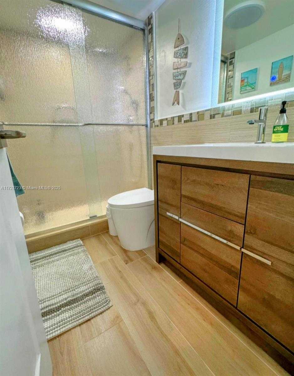Small Image of 2030 SOUTH OCEAN DR #309, Hallandale Beach Number 37