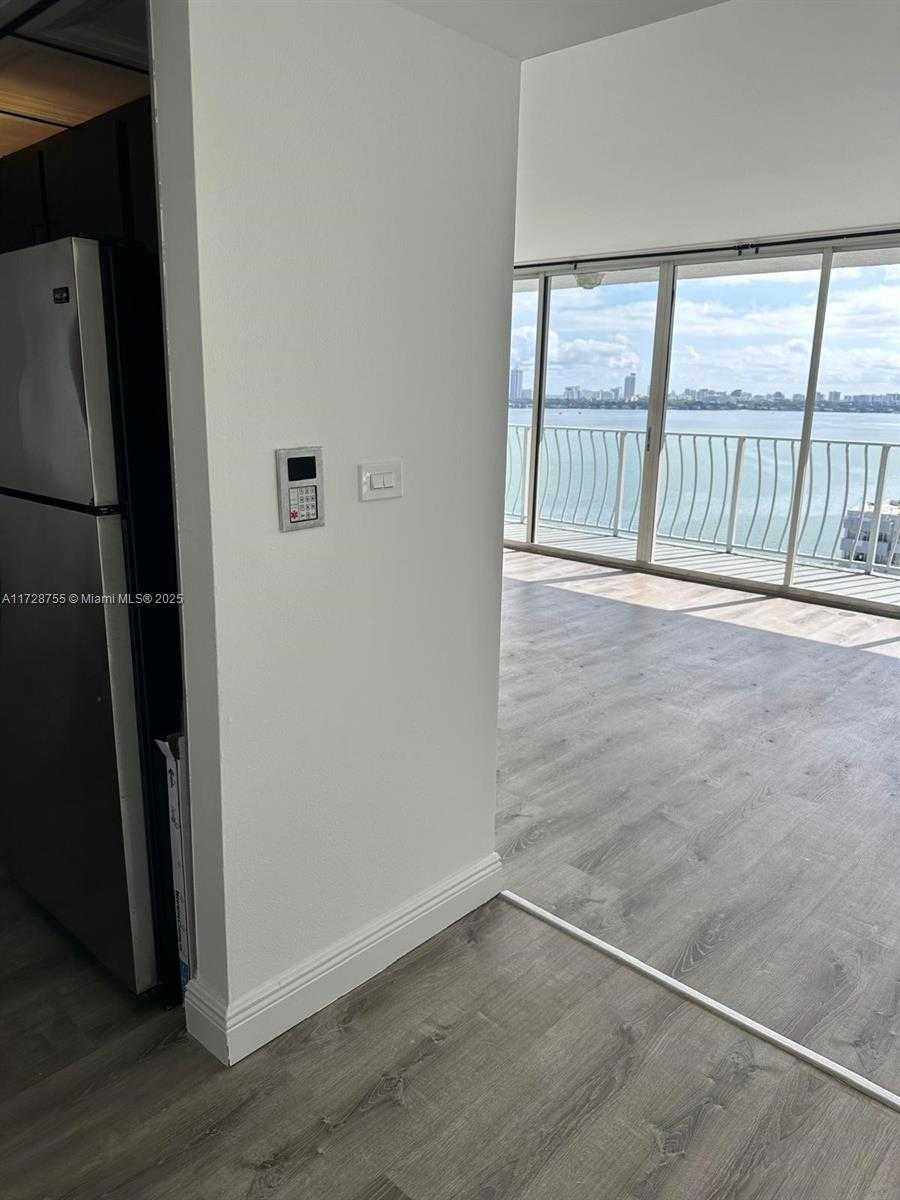 Small Image of 7601 EAST TREASURE DR #1823, North Bay Village Number 11