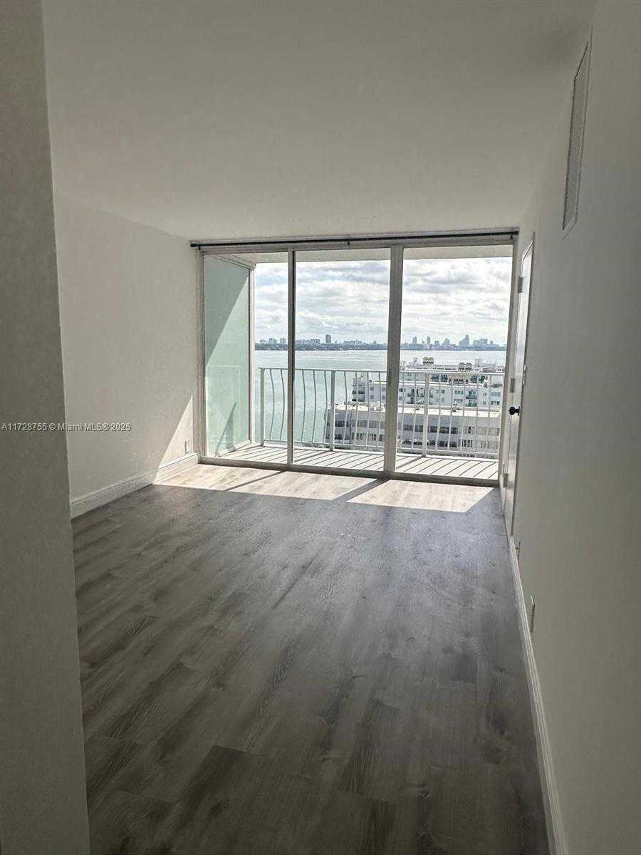 Small Image of 7601 EAST TREASURE DR #1823, North Bay Village Number 8