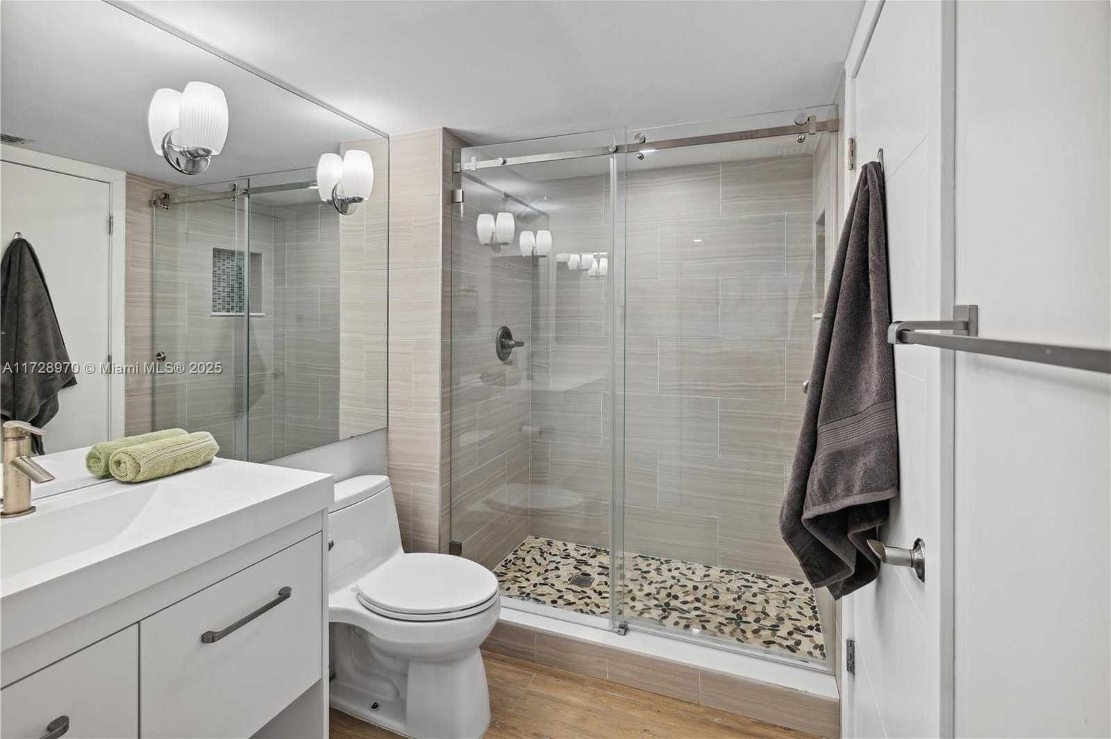 Small Image of 90 ALTON RD #1901, Miami Beach Number 13