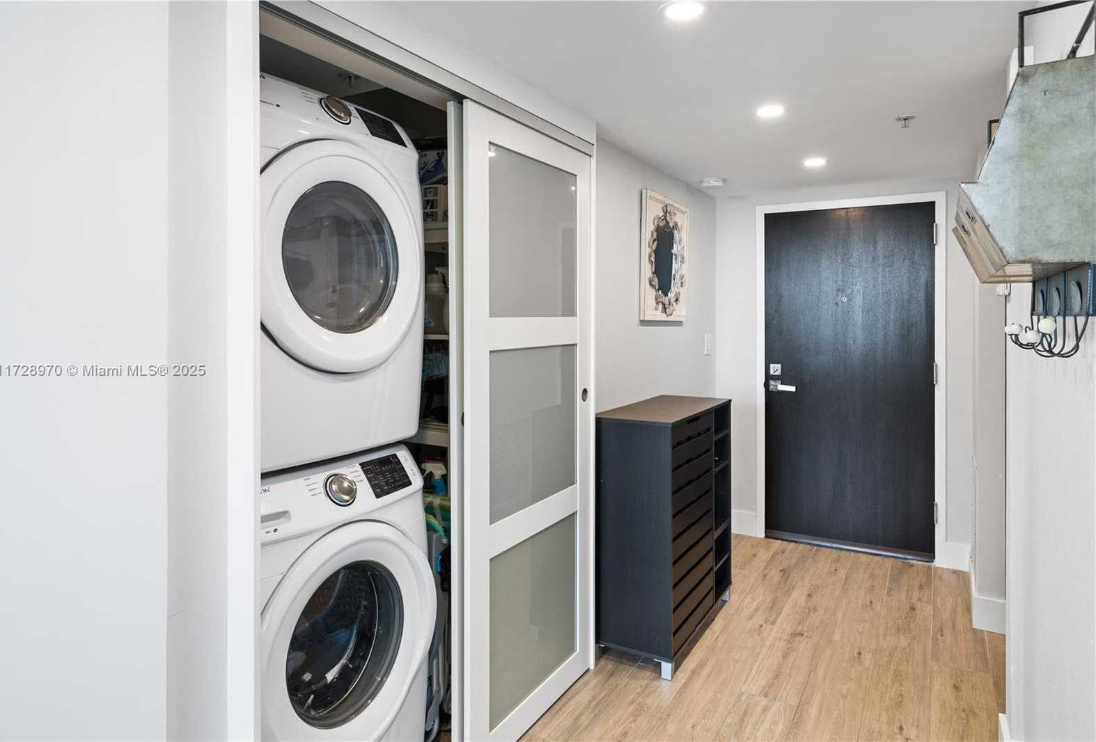 Small Image of 90 ALTON RD #1901, Miami Beach Number 17