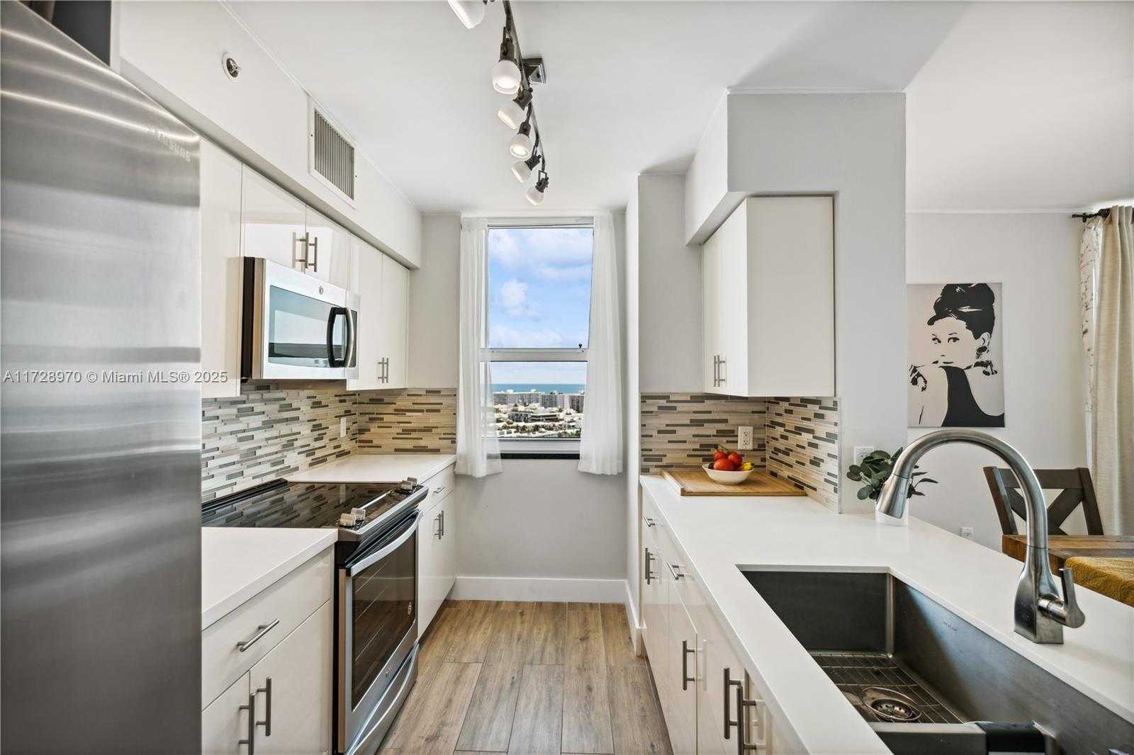 Small Image of 90 ALTON RD #1901, Miami Beach Number 8