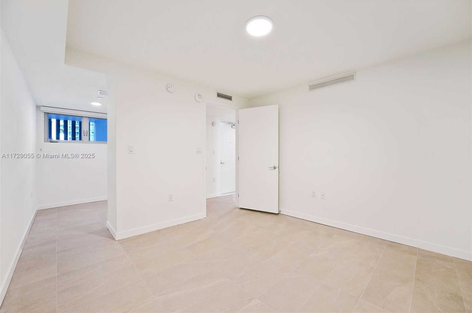 Small Image of 1500 BAY RD #N-0303, Miami Beach Number 25