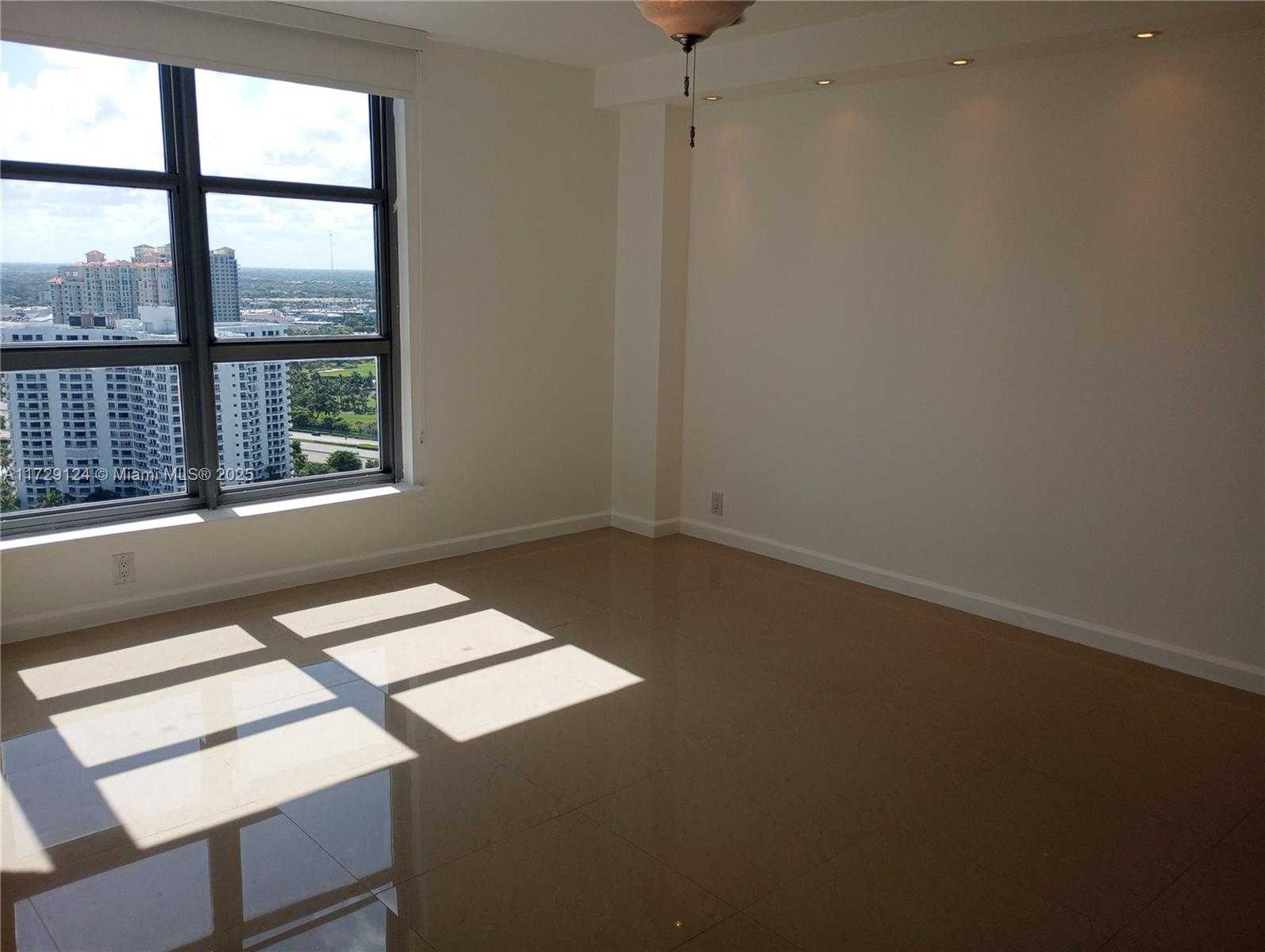 Small Image of 3530 MYSTIC POINTE DR #2902, Aventura Number 21