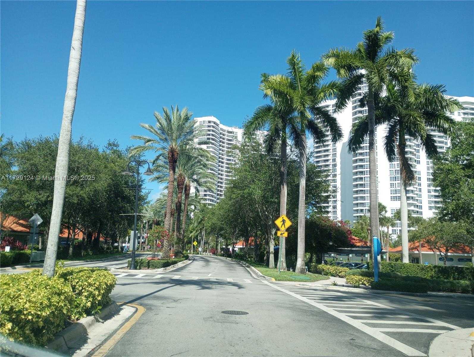 Small Image of 3530 MYSTIC POINTE DR #2902, Aventura Number 27