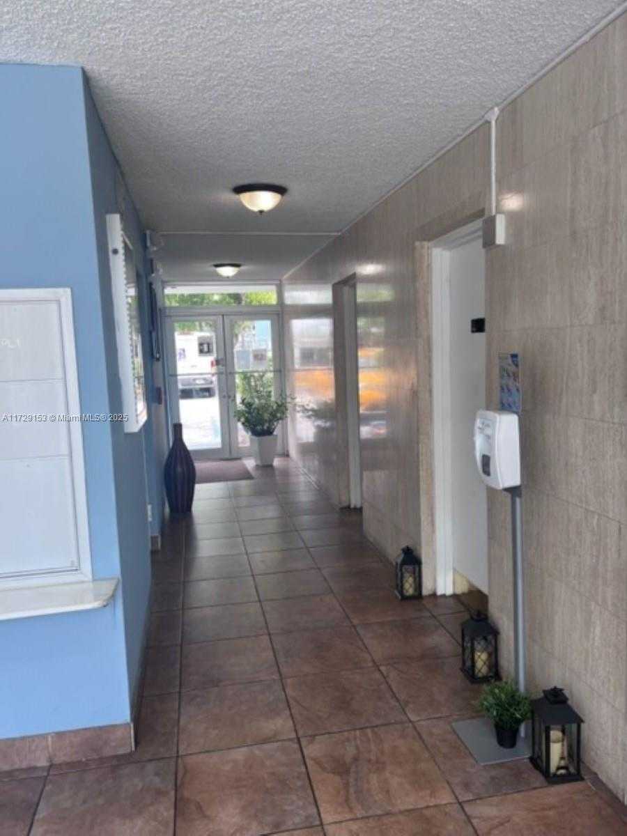 Small Image of 1801 #312A, North Bay Village Number 13