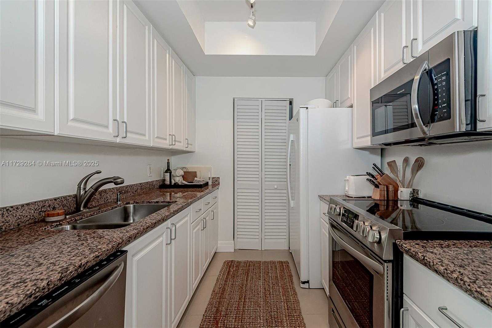 Small Image of 90 ALTON RD #PH3205, Miami Beach Number 23